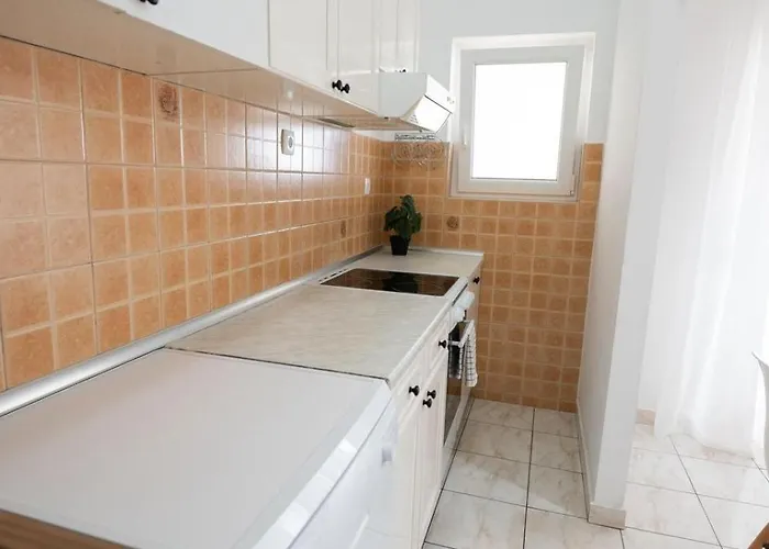 Apartamento Lucija 6 *